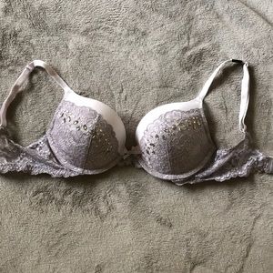 Victoria’s Secret dream angels push up